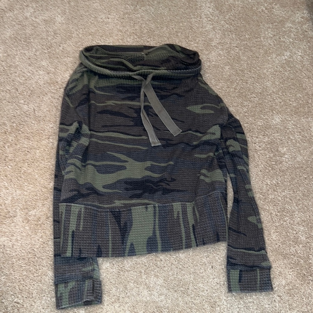 Altar’d state turtle neck camo cropped sweater